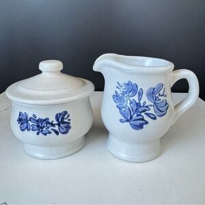 Pfaltzgraff Yorktown Creamer and Sugar Bowl w Lid Set